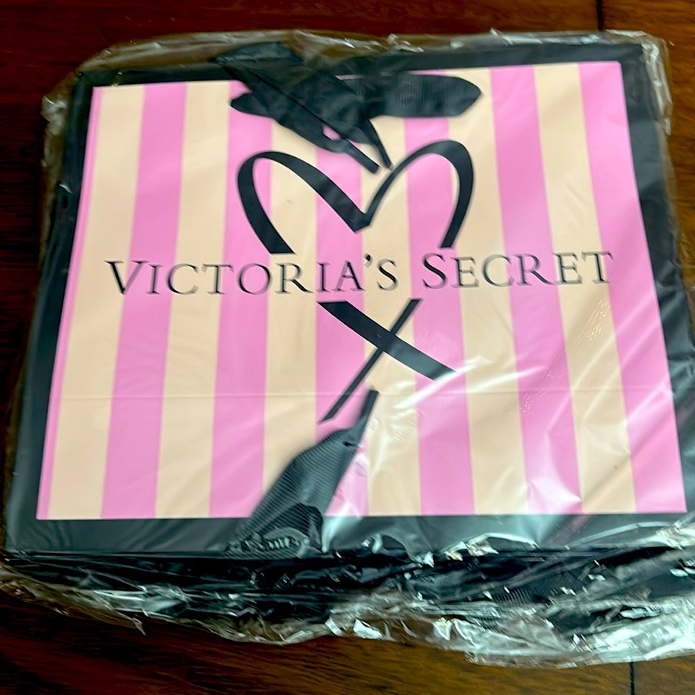Victoria's Secret Glossy Paper Shopping Gift Bags/Pink Stripe (10)